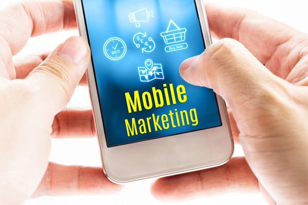 How Companies Use Mobile Marketing To Grow Their Business