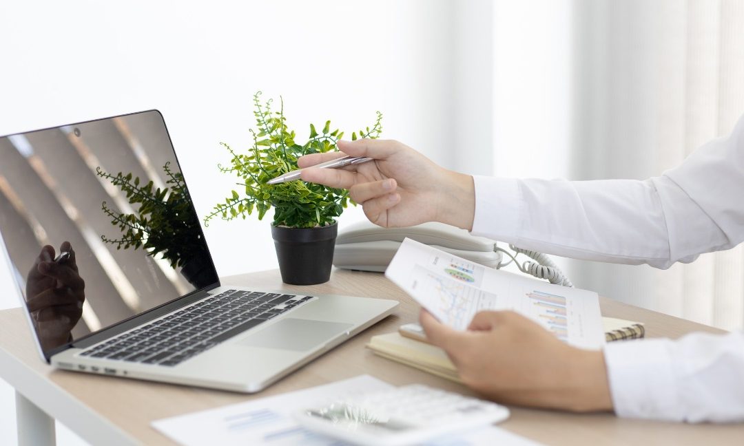 How Paid LinkedIn Advertising Works When Selling B2B